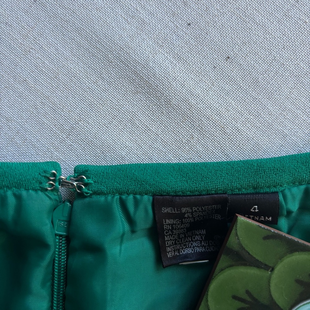 Tahari Arthur S. Levine Green Blazer & Skirt Suit Set Women’s Size 4 Elegant - Picture 14 of 15